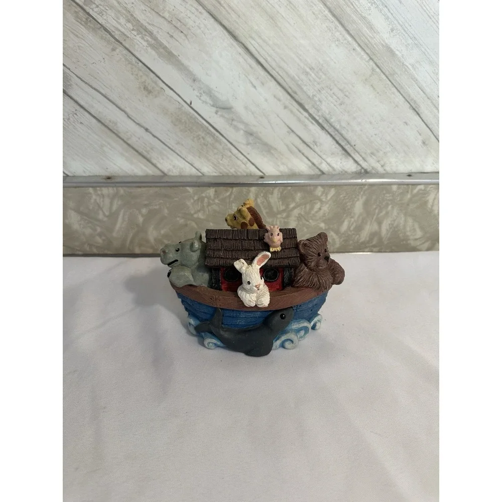 Vintage Noah's Ark Resin Trinket Box Figurine Animals